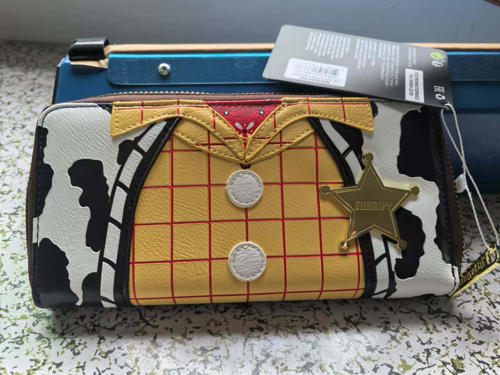 В наличии: Кошелек Loungefly в – обзор и цена Travel Accessories Shops